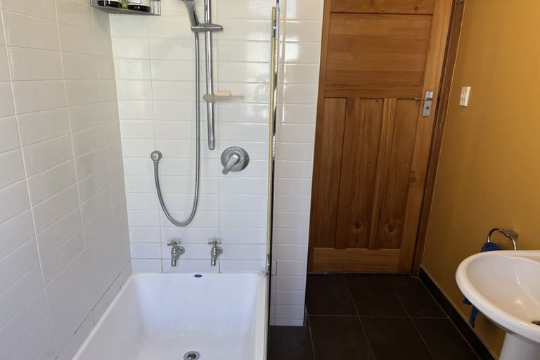 Photo of property in 55 Tauhinu Road, Miramar, Wellington, 6022