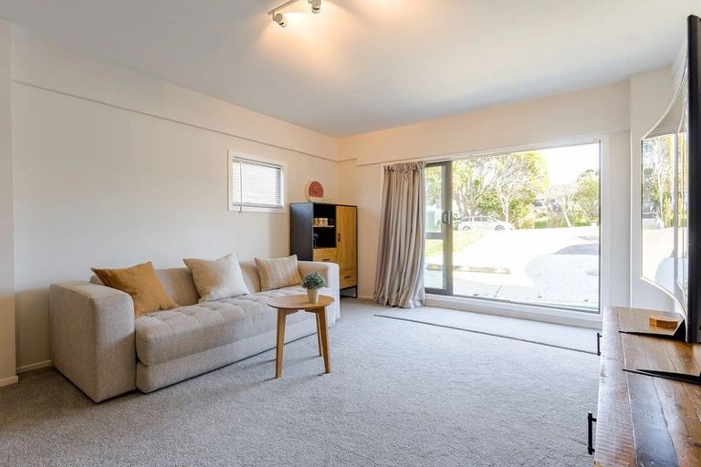 Photo of property in 4 Harford Place, Pakuranga Heights, Auckland, 2010