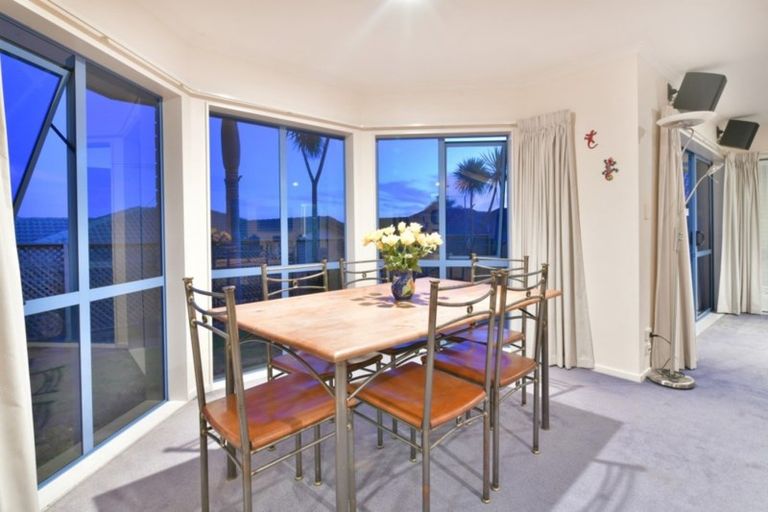 Photo of property in 36 Kath Hopper Drive, Orewa, 0931