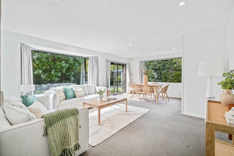 Photo of property in 2/302a Ilam Road, Burnside, Christchurch, 8053