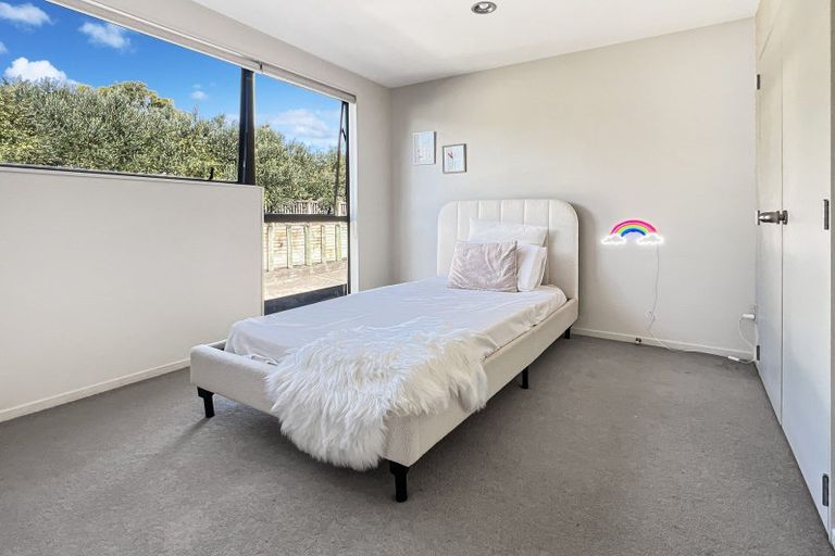 Photo of property in 5/12 Schnapper Rock Road, Schnapper Rock, Auckland, 0632