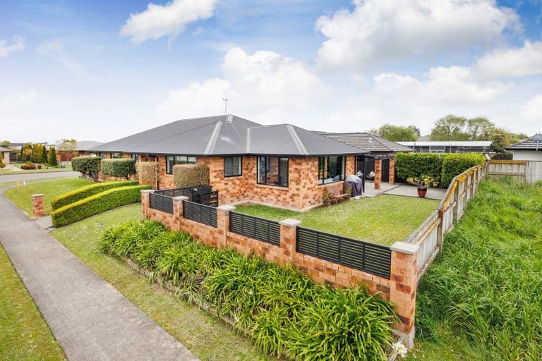 Photo of property in 22 Pegasus Place, Kelvin Grove, Palmerston North, 4414