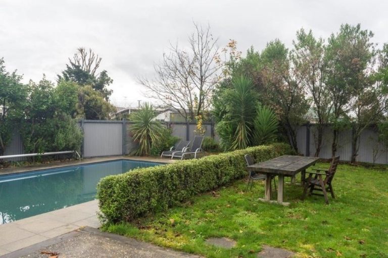 Photo of property in 56 New York Street, Martinborough, 5711