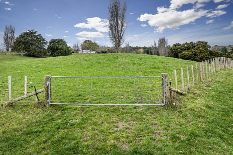 Photo of property in 19 Kenderdine Road, Elsthorpe, Otane, 4277