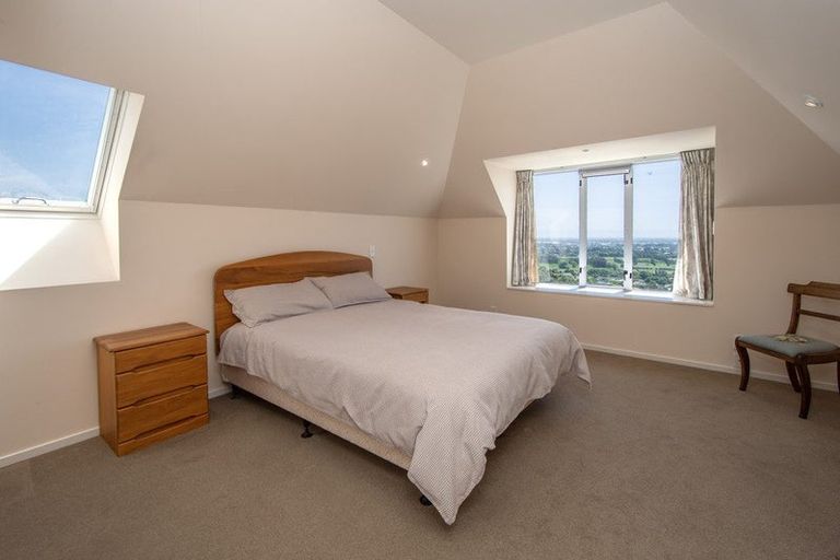 Photo of property in 17 Petworth Place, Westmorland, Christchurch, 8025