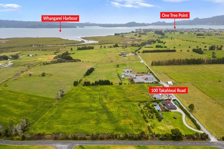 Photo of property in 100 Takahiwai Road, Ruakaka, Whangarei, 0171