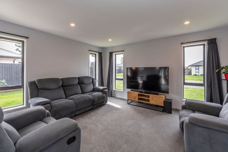 Photo of property in 6 Nicolau Avenue, Rolleston, 7615