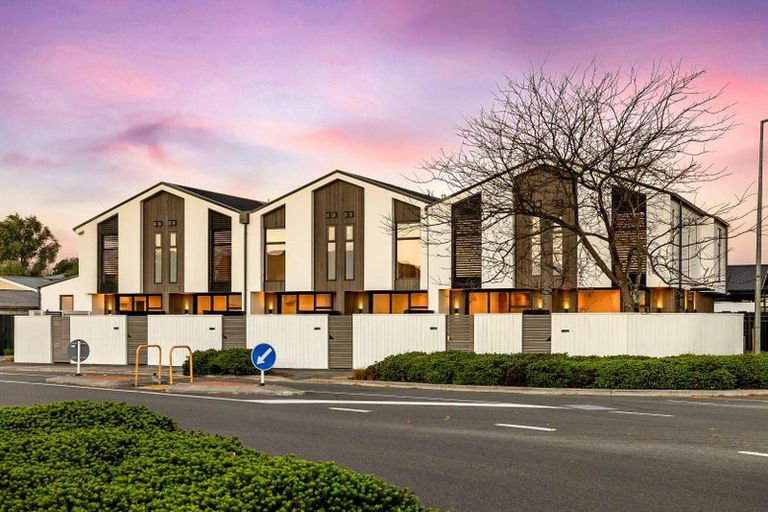 Photo of property in 2/2 Courtenay Street, St Albans, Christchurch, 8014