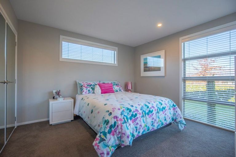 Photo of property in 36 Minaret Ridge, Wanaka, 9305