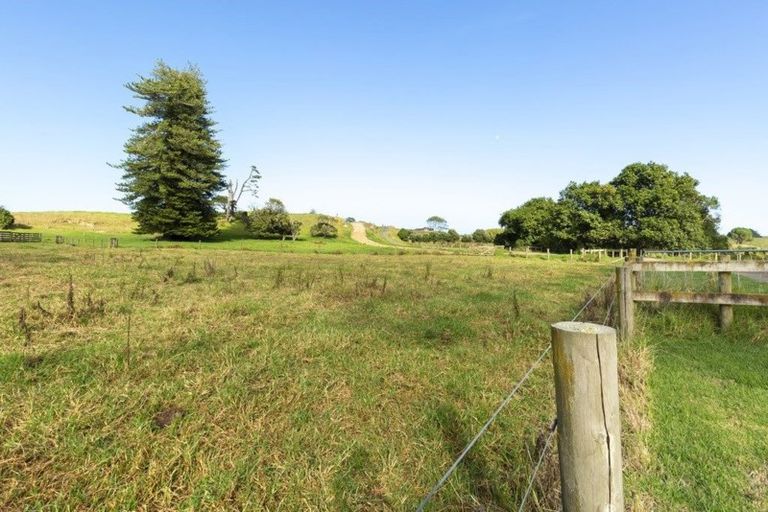 Photo of property in 41 Mcnaughten Road, Karioitahi, Waiuku, 2683
