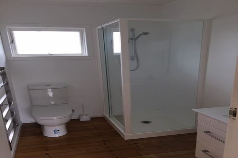 Photo of property in 1/53 Nile Road, Milford, Auckland, 0620
