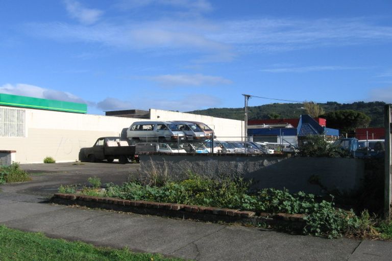 Photo of property in 1217a High Street, Taita, Lower Hutt, 5011