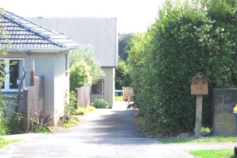 Photo of property in 2/83 Hutchinson Avenue, New Lynn, Auckland, 0600