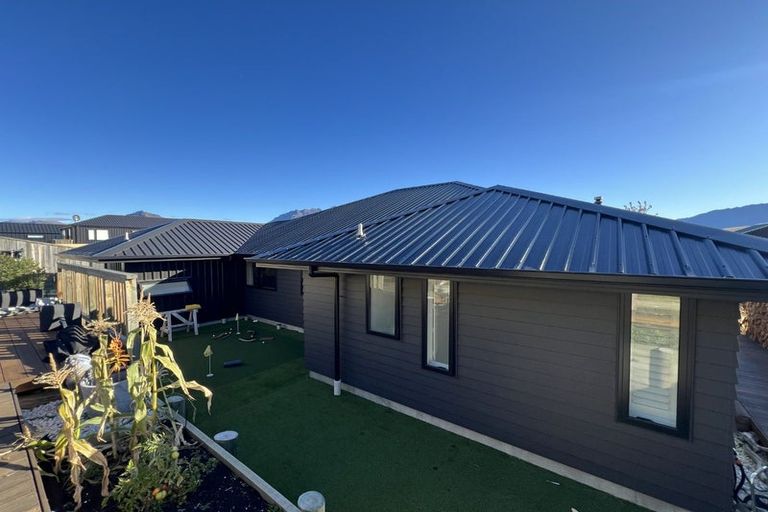 Photo of property in 43 Muster Road, Jacks Point, 9371