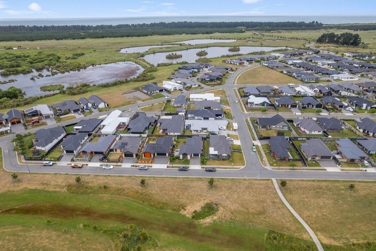 Photo of property in 24 Awatere Street, Pegasus, 7612