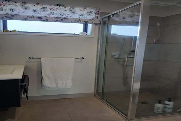 Photo of property in 12 Costello Drive, Ngatea, 3503