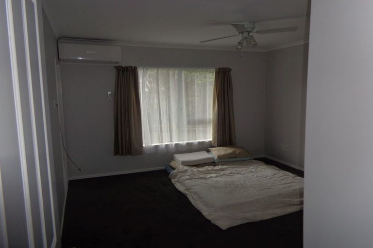 Photo of property in 16a Munroe Road, Ranui, Auckland, 0612