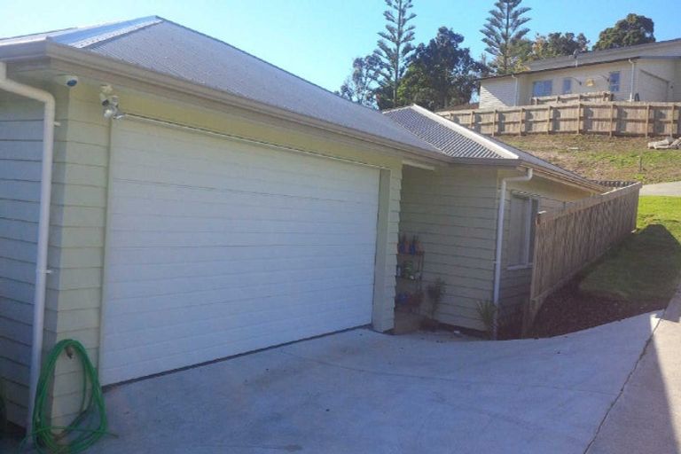 Photo of property in 3/14b Moffat Road, Red Beach, 0932