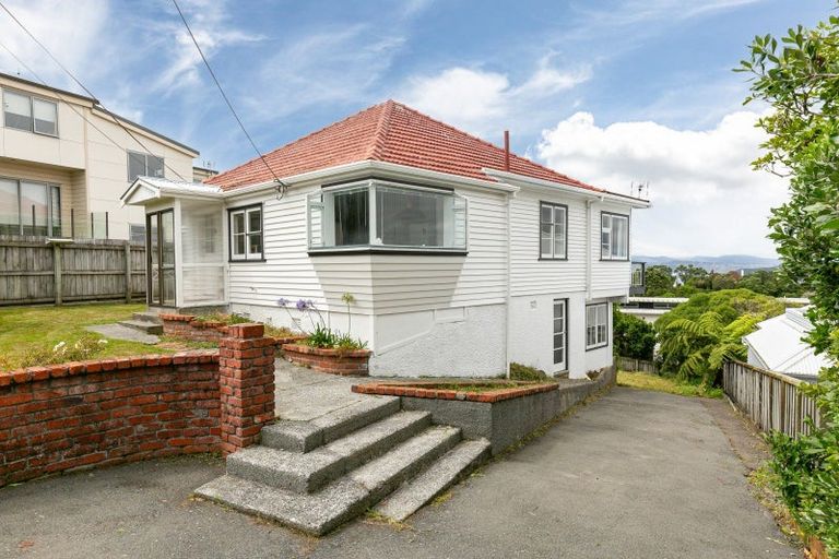 Photo of property in 34 Mandalay Terrace, Khandallah, Wellington, 6035