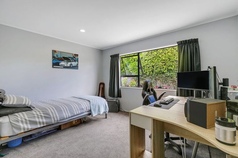 Photo of property in 4 Latitude Close, Whitby, Porirua, 5024