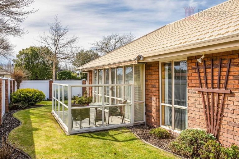 Photo of property in 1/43 Claridges Road, Casebrook, Christchurch, 8051
