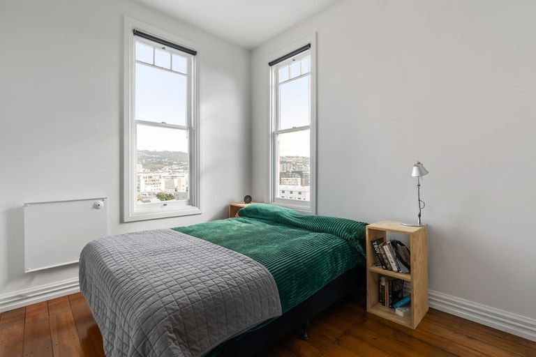 Photo of property in 66 Roxburgh Street, Mount Victoria, Wellington, 6011