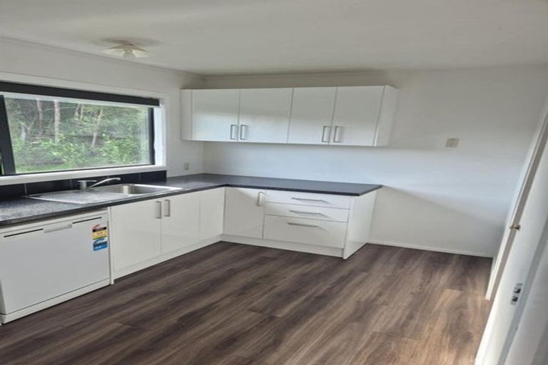 Photo of property in 49a Albatross Close, Whitby, Porirua, 5024