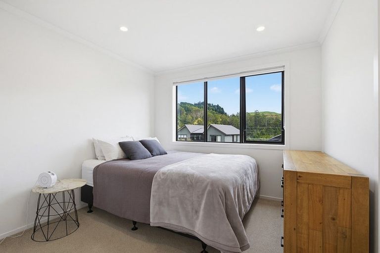 Photo of property in 15 Holystone Road, Whitby, Porirua, 5024