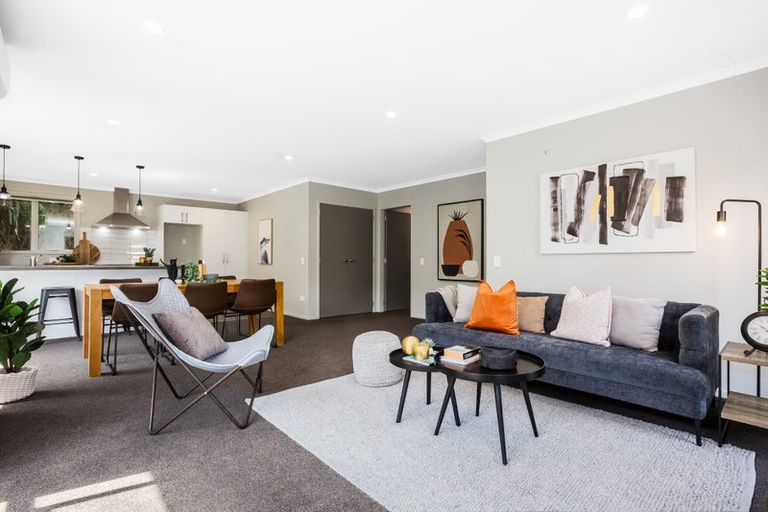 Photo of property in 34 Mooring Close, Whitby, Porirua, 5024