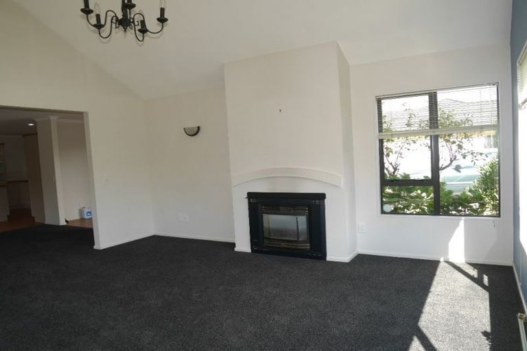 Photo of property in 8 Santa Teresa Court, Paraparaumu Beach, Paraparaumu, 5032