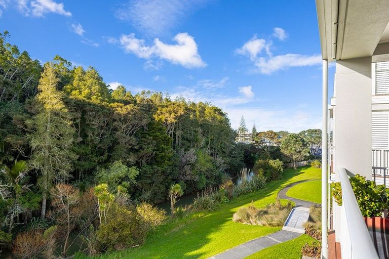 Photo of property in 42 Eaves Bush Parade, Orewa, 0931