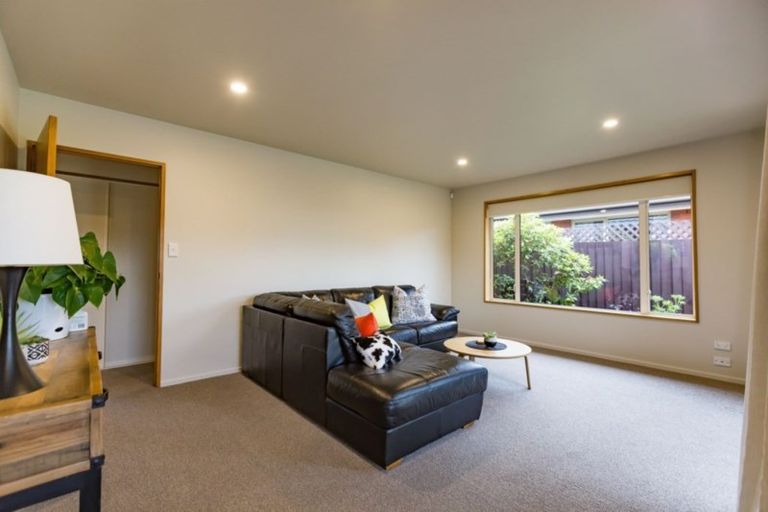 Photo of property in 30 Seymour Street, Hornby, Christchurch, 8042
