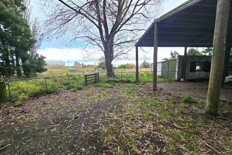 Photo of property in 74 Riverbank Road, Inch Clutha, Kaitangata, 9281