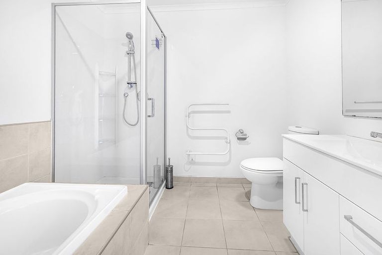 Photo of property in 12c Kelvin Place, Hamilton East, Hamilton, 3216