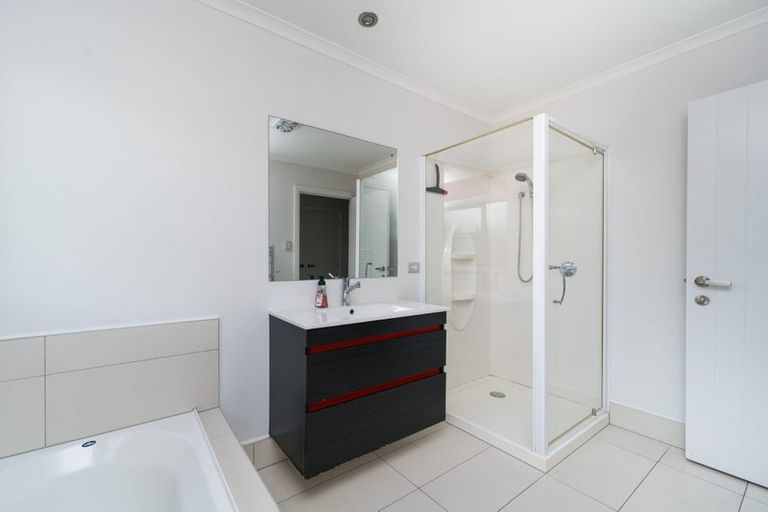 Photo of property in 26 Chestnut Close, Kelvin Grove, Palmerston North, 4414
