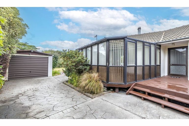 Photo of property in 66 Oakley Crescent, Hornby, Christchurch, 8042