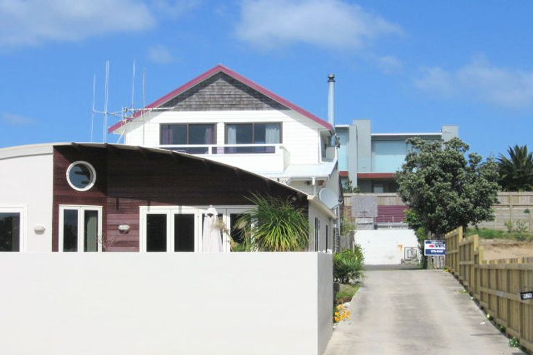 Photo of property in 1028b Papamoa Beach Road, Papamoa Beach, Papamoa, 3118