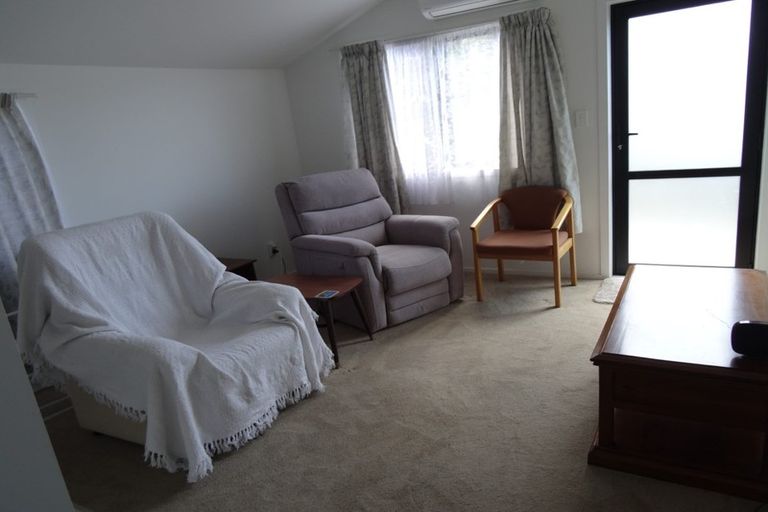 Photo of property in 19 Faram Place, Massey, Auckland, 0614