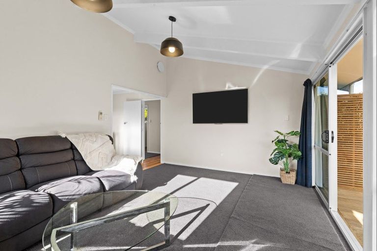 Photo of property in 6 Waltham Court, Cloverlea, Palmerston North, 4412