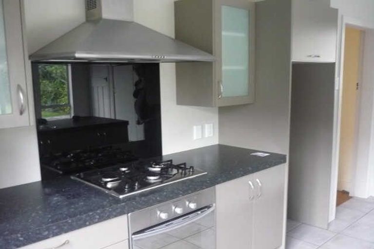 Photo of property in 88 Tukapa Street, Westown, New Plymouth, 4310