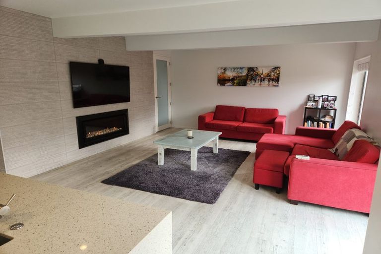 Photo of property in 7a Lesley Grove, Waikanae, 5036