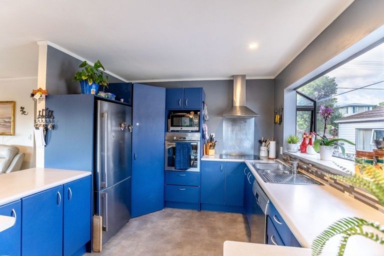 Photo of property in 75 Alexander Road, Raumati Beach, Paraparaumu, 5032