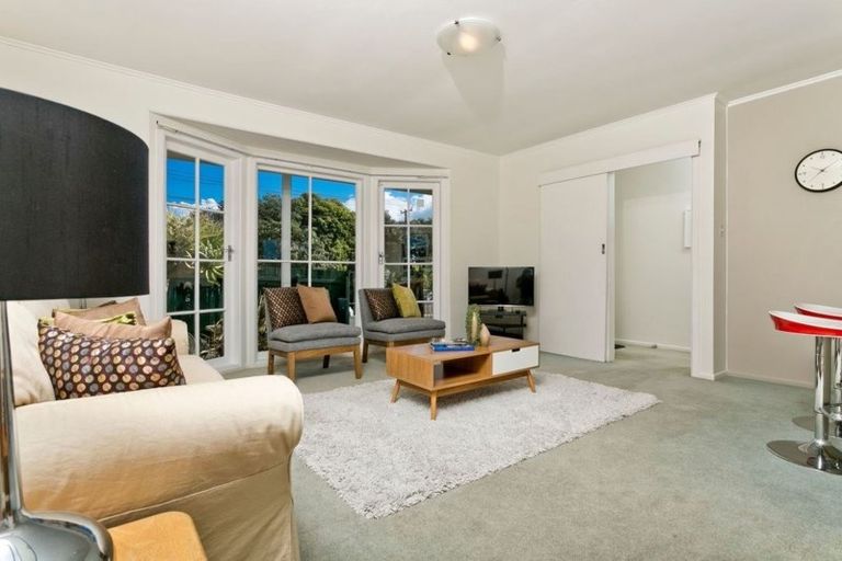 Photo of property in 117 Stanley Road, Glenfield, Auckland, 0629