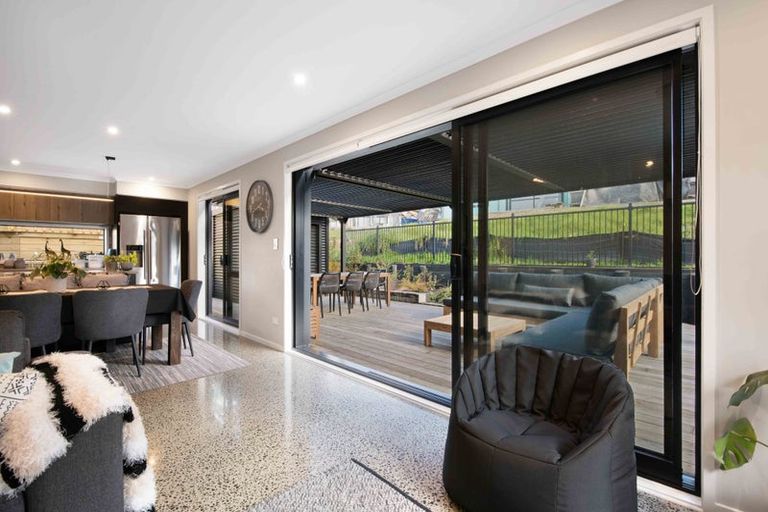 Photo of property in 16 Urumaraki Avenue, Helensville, 0800