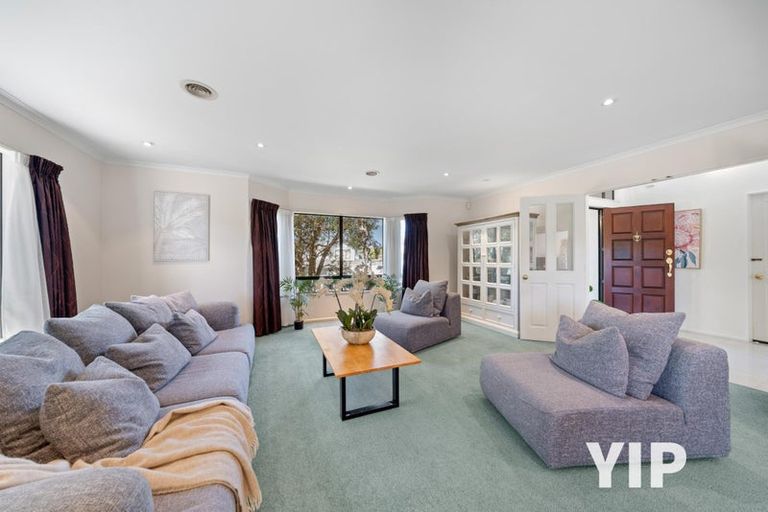 Photo of property in 6 Derry Hill, Churton Park, Wellington, 6037