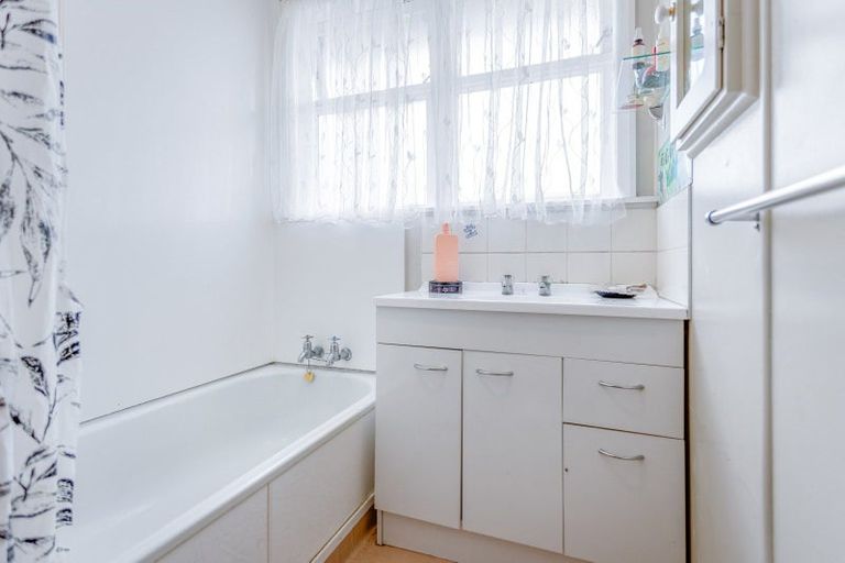 Photo of property in 19 Edward Street, Tokoroa, 3420