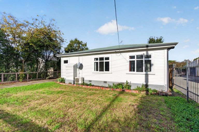 Photo of property in 176 High Street North, Carterton, 5713