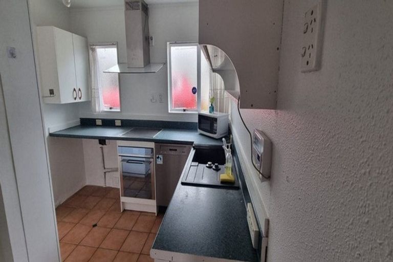 Photo of property in 100a Kawaha Point Road, Kawaha Point, Rotorua, 3010