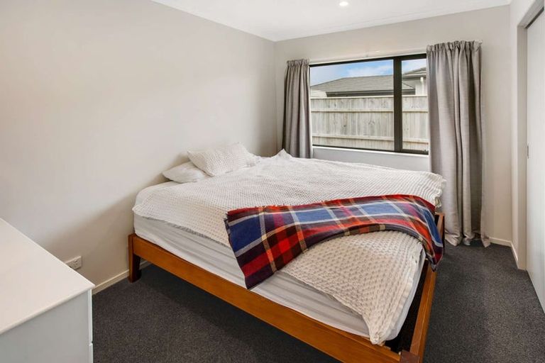 Photo of property in 21 Story Street, Foxton Beach, Foxton, 4815