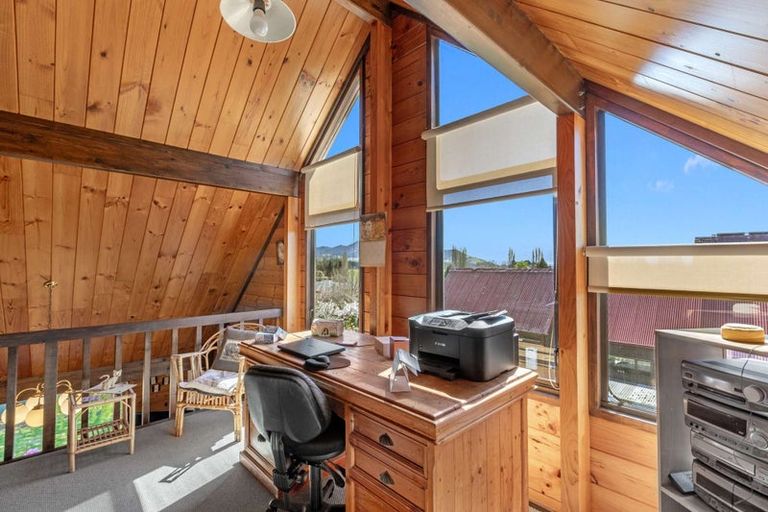 Photo of property in 33 Aotea Crescent, Gore, 9710